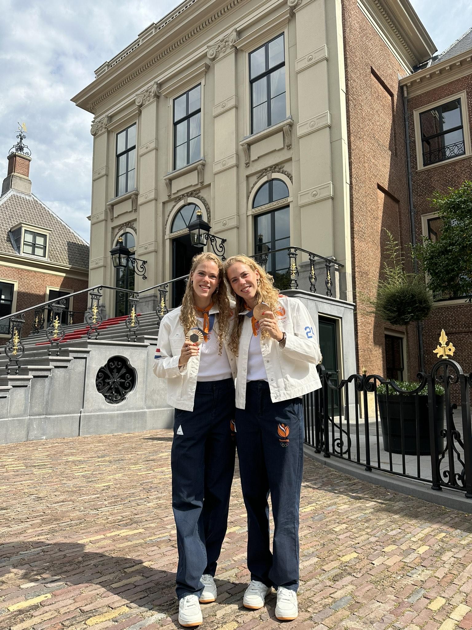 Bregje en Noortje de Brouwer