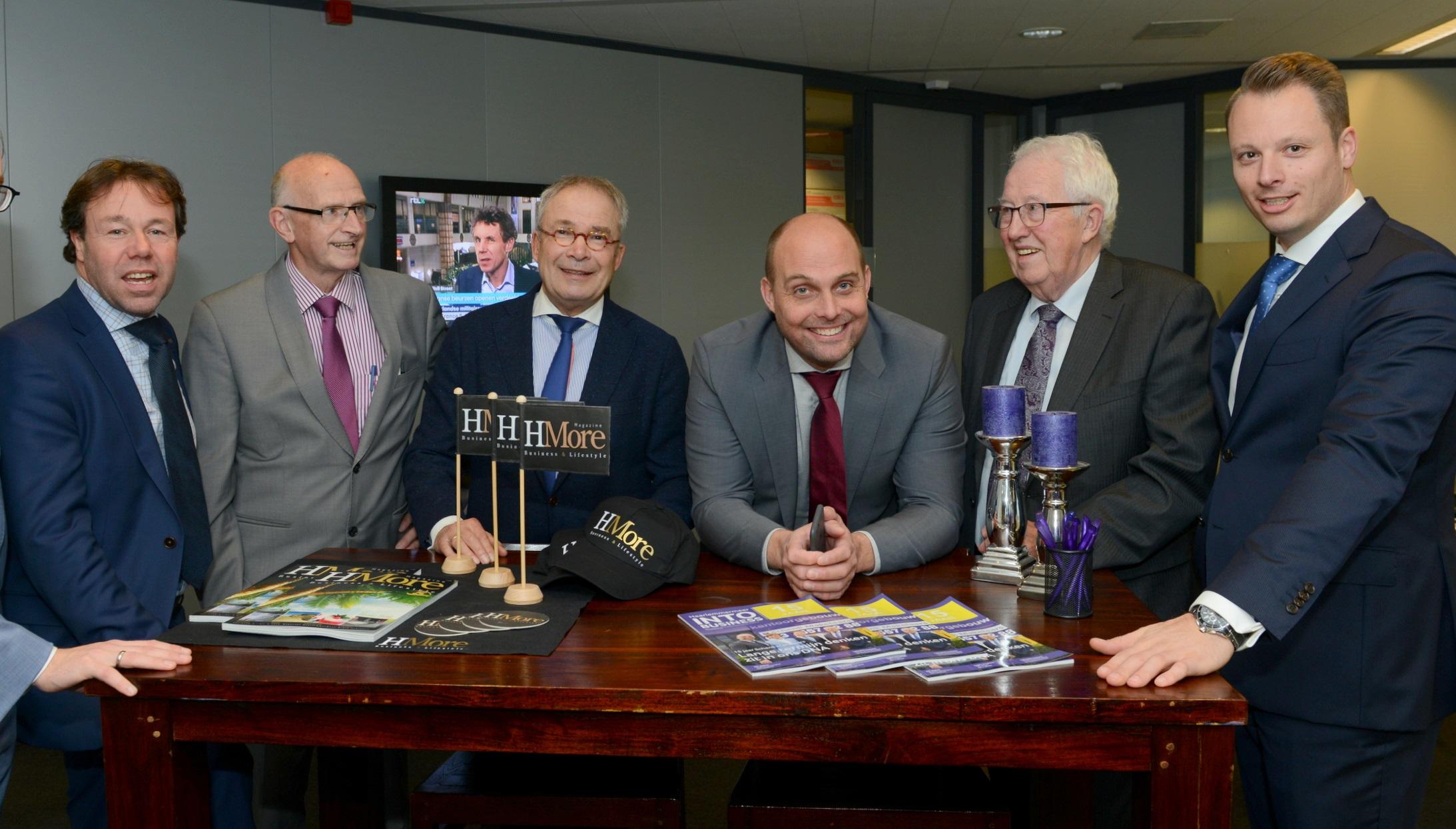 Jong en oud: vlnr Laurens Schenk, Martin Borst, Henk Kuivenhoven, Almar Bouwman, de vader van Laurens Rens Schenk en Stephan Spillenaar