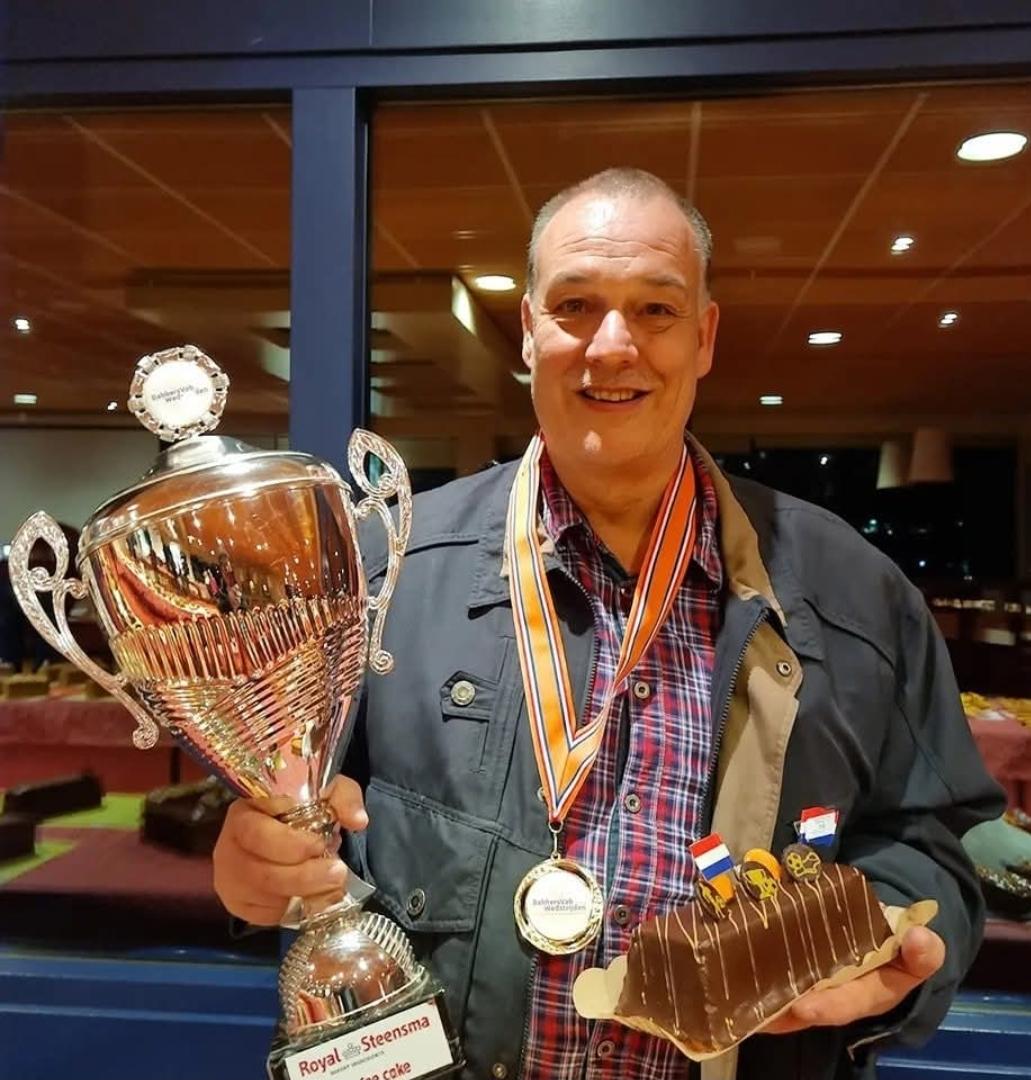 Peter en één van de vele prijzen