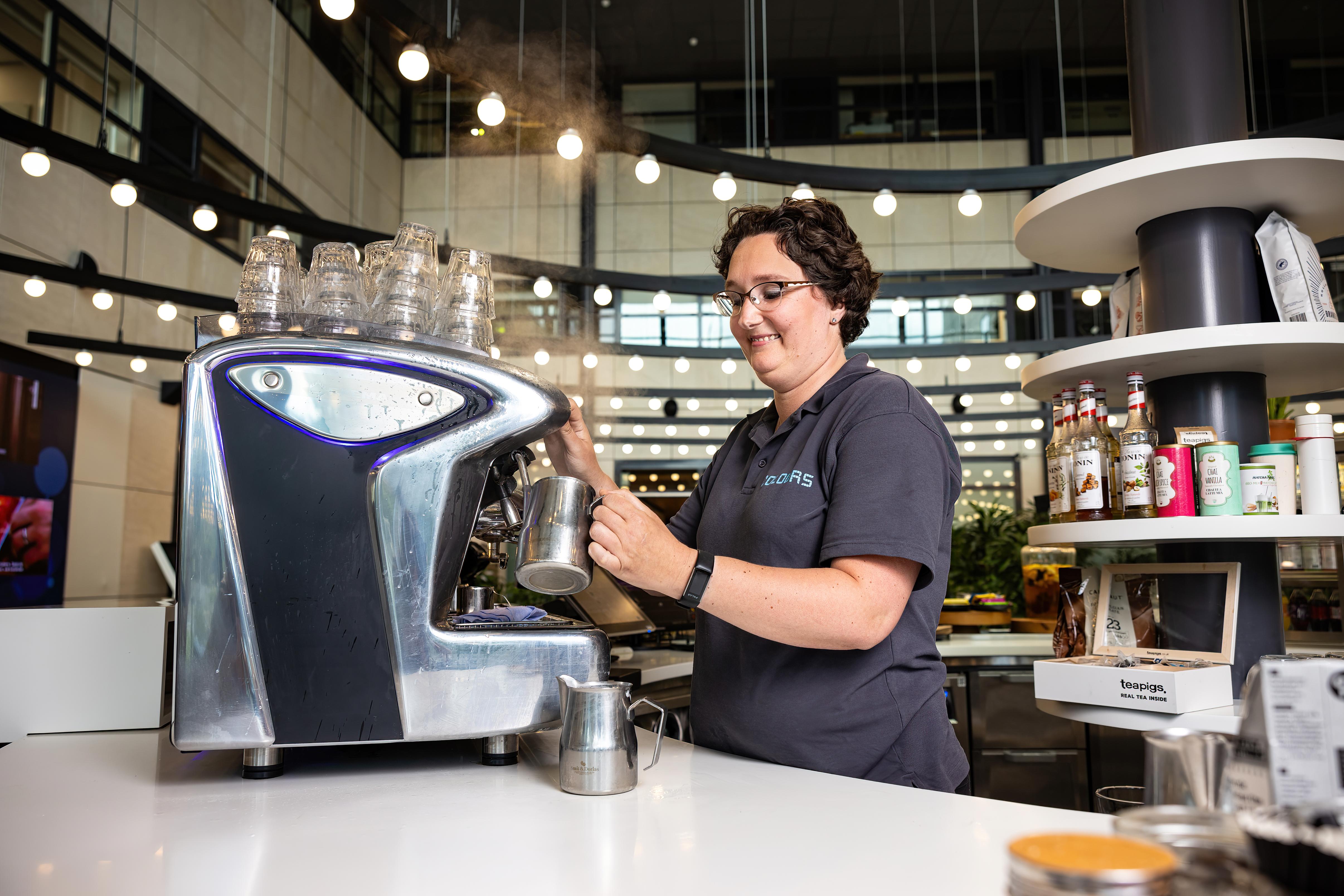 Esther op Schiphol-Rijk