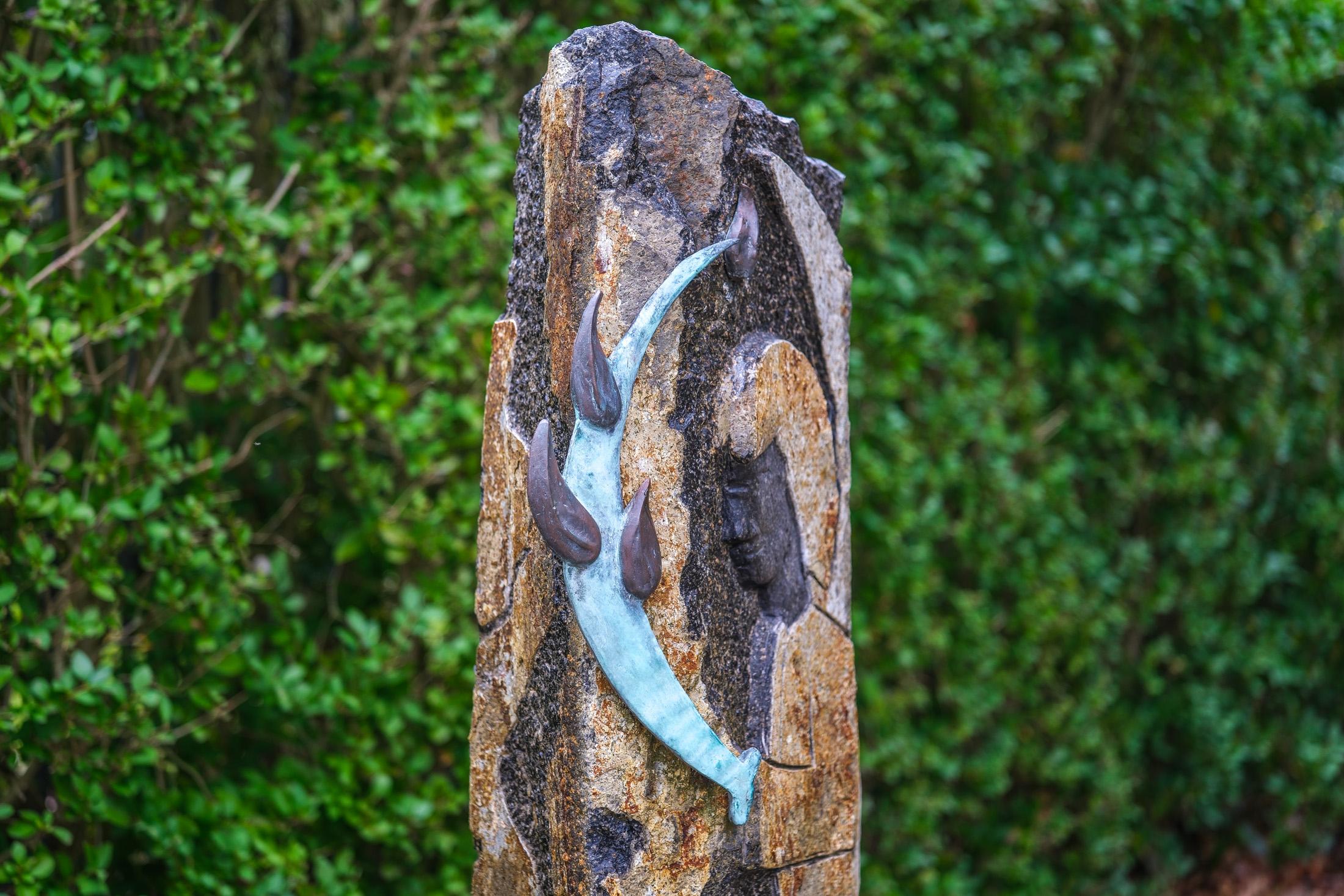 Beeld van de engel met vlammend zwaard