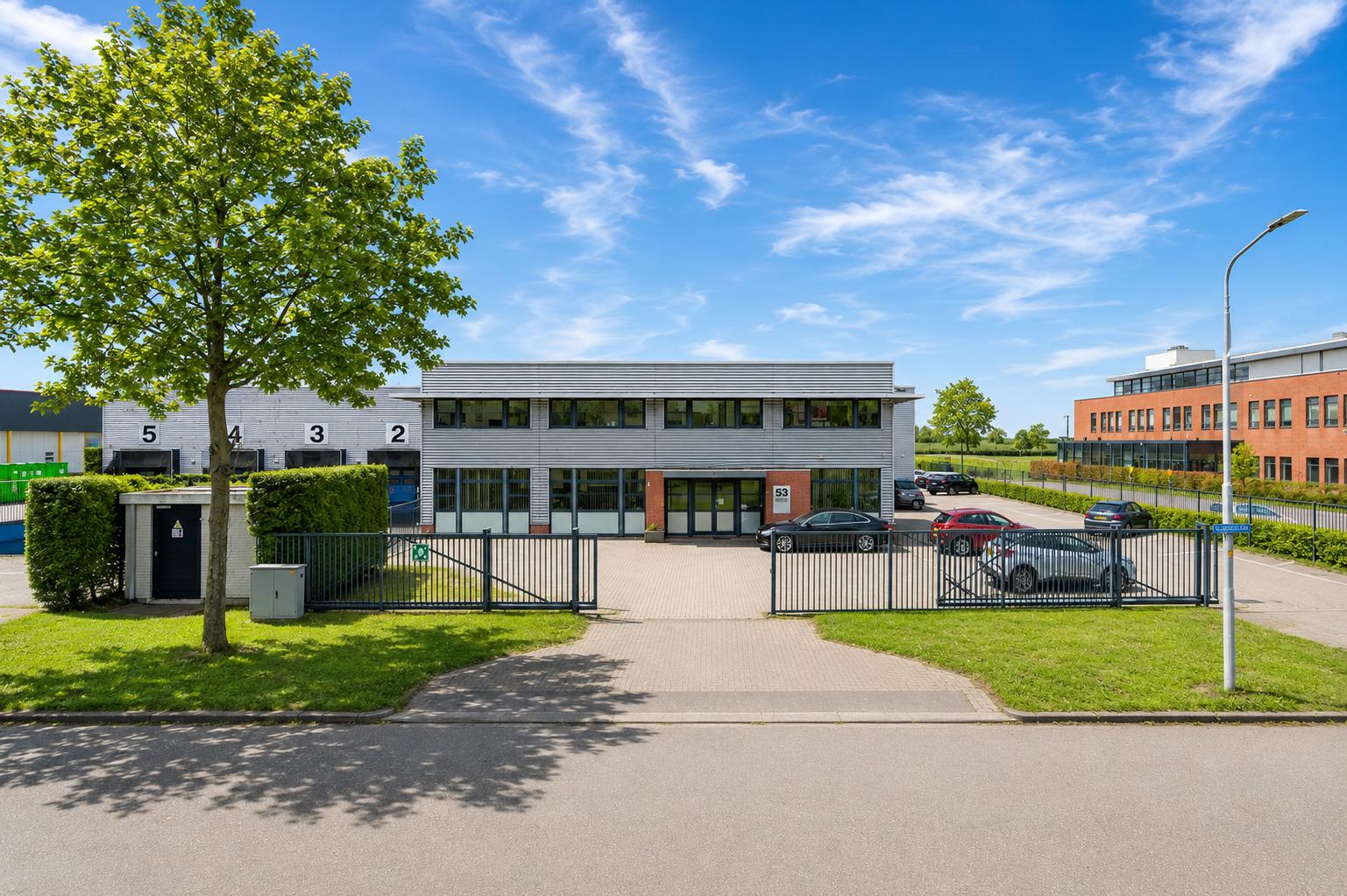 Schenk Makelaars Luzernestraat 51-53 te Nieuw-Vennep