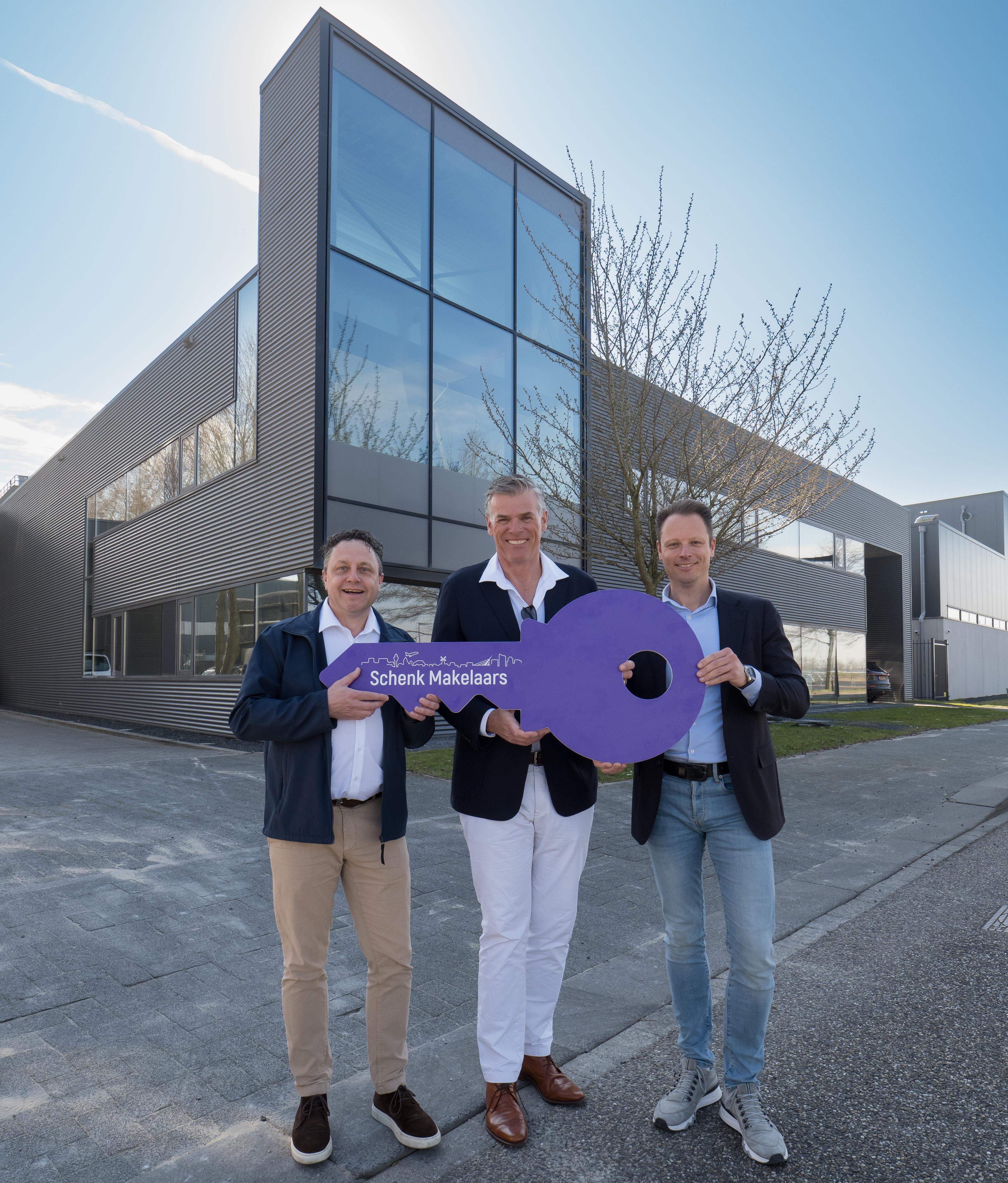 Schenk Makelaars Intelsat